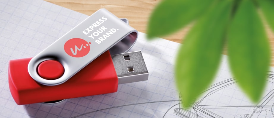 Roter USB-Stick mit silberner Kappe von Maxilia bedruckt mit Logo und Werbetext